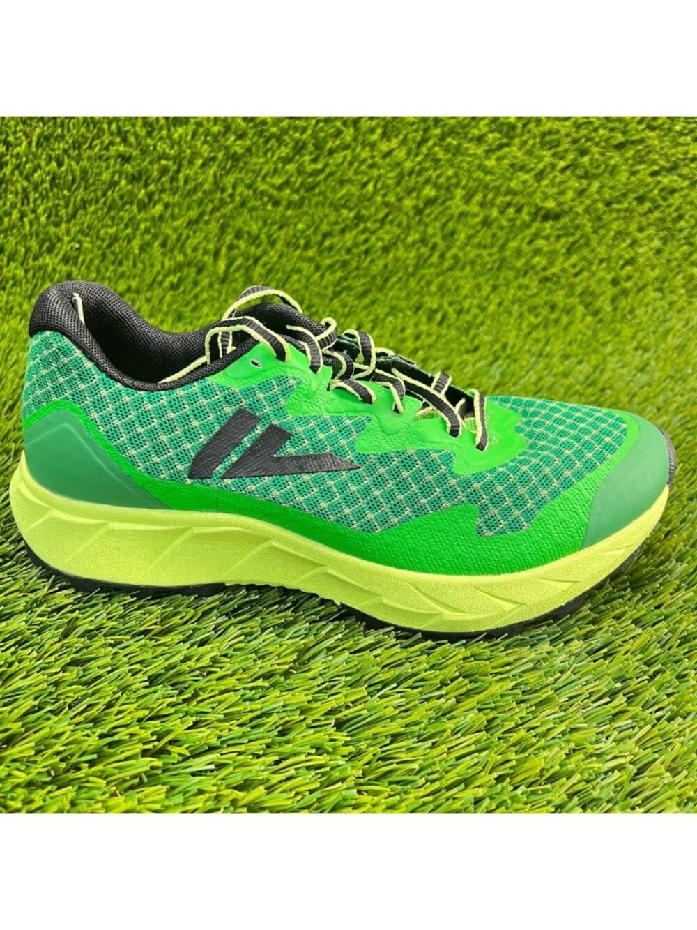 VJ Ultra Womens Size 6.5 Green Athletic Trail Running Hiking Shoes Sneakers